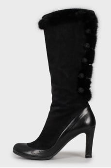 Boots decorated with fur
