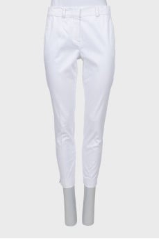 White trousers with arrows