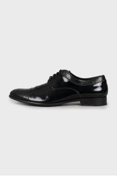 Men's black shoes with embossed leather