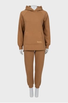 Tracksuit with sweatshirt and hoodie