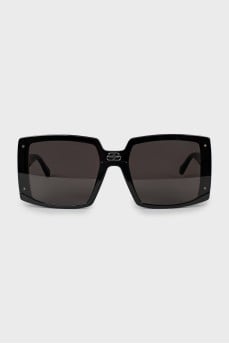 Black rectangular sunglasses