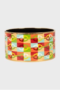 Bracelet with multi-colored pattern
