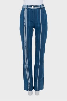 Straight-leg jeans with branded logo