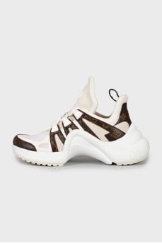 Archlight sneakers with shaped sole