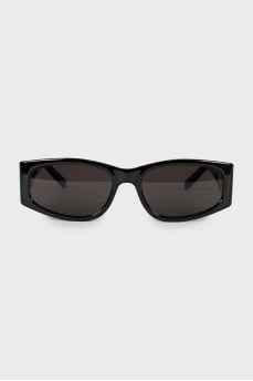 Black rectangular sunglasses