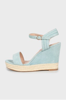 Suede sandals with woven sole