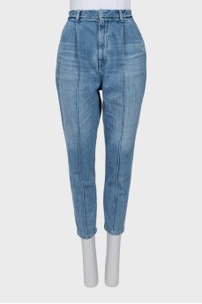 Banana jeans with stitched creases