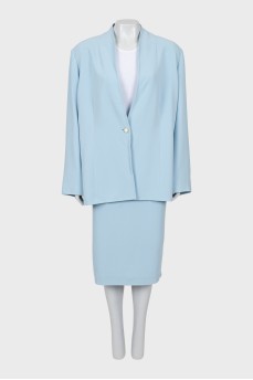 Straight-cut suit