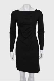 Fitted dress with draping