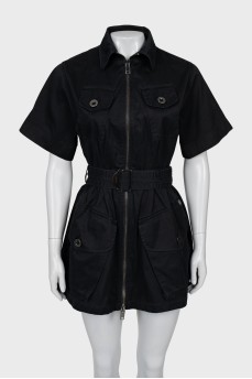 Fitted dress with patch pockets