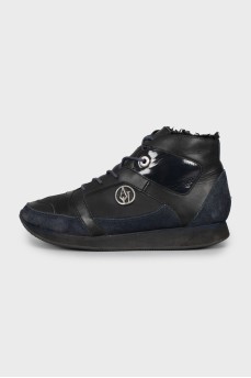Insulated boots in dark blue