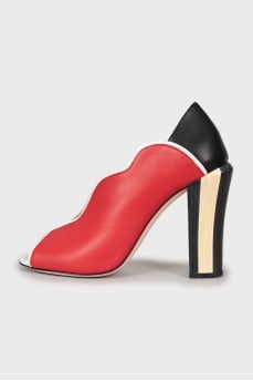 Mixed color wooden heels