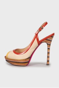 Combined leather sandals