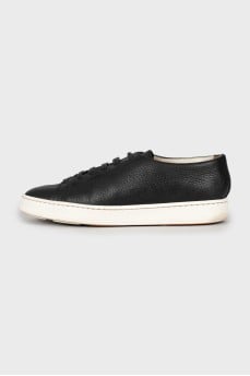 Men's black leather sneakers