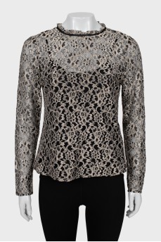 Guipure blouse with floral pattern