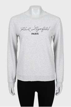 Серый свитшот с фирменным логотипом