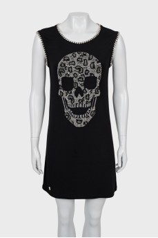 Black dress decorated with chain and rhinestones