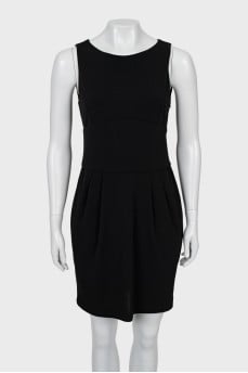 Black dress with accent waist