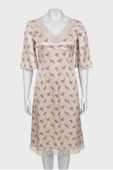 Floral dress with lace