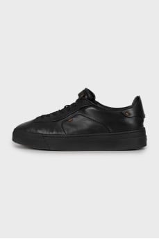 Men's black leather sneakers