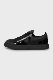 Men's shiny sneakers with patent leather inserts