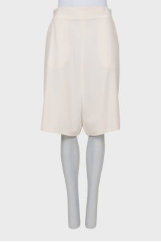 White high-waisted short skirt