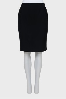 Pencil skirt with back slit