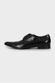 Men's shoes with almond toe