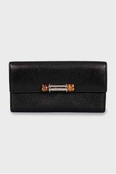 Leather wallet with wooden decor