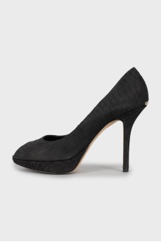 Leather shoes with animal print
