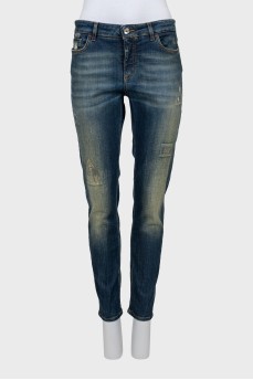 Distressed cropped jeans