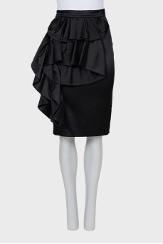 Pencil skirt decorated with ruffles
