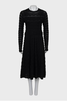 Fitted dress with textured pattern