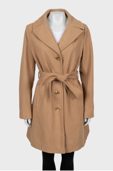 Single breasted coat with gold buttons