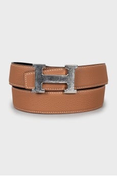 Double-sided belt with buckle logo