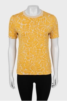 Straight cut T-shirt with relief print