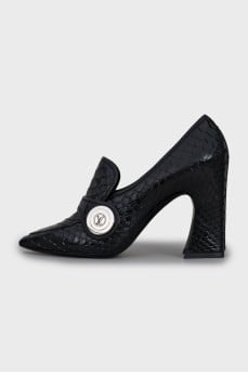 Snakeskin shoes with figured heels