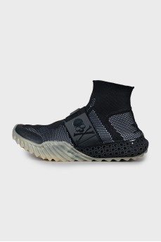Textile sneakers in black and white
