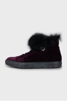 Velor sneakers decorated with fur