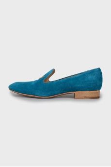 Suede shoes decorated with embroidery
