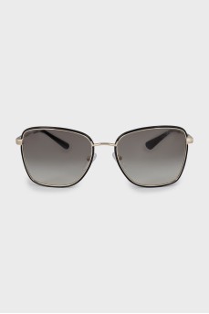 Sunglasses with gradient diopters