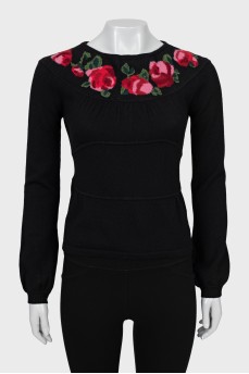 Wool sweater with raised seams