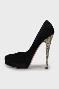 Suede shoes with decorated heels