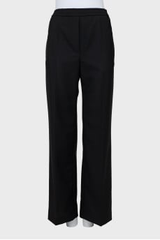 Pants with black arrows