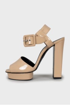 Beige patent leather sandals