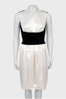 Fitted dress with velor insert