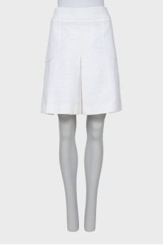 White pleated skirt