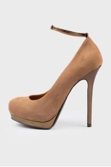 Beige stilettos
