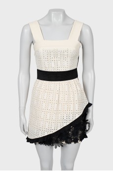 Fitted dress with straps