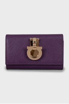 Leather key holder with gold-tone fittings